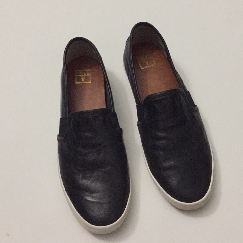 NWOT Frye Dylan leather slip on shoes black sz 9.5